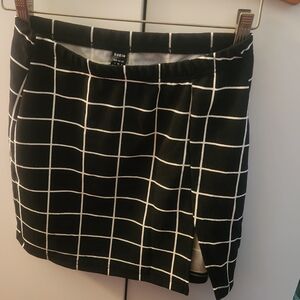 Black and white plaid pencil/mini skirt size S